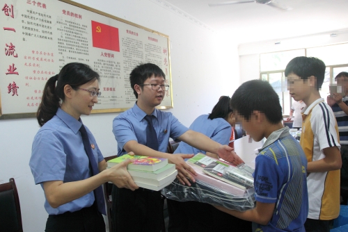 宁波贫困人口_宁波流动人口证明(2)